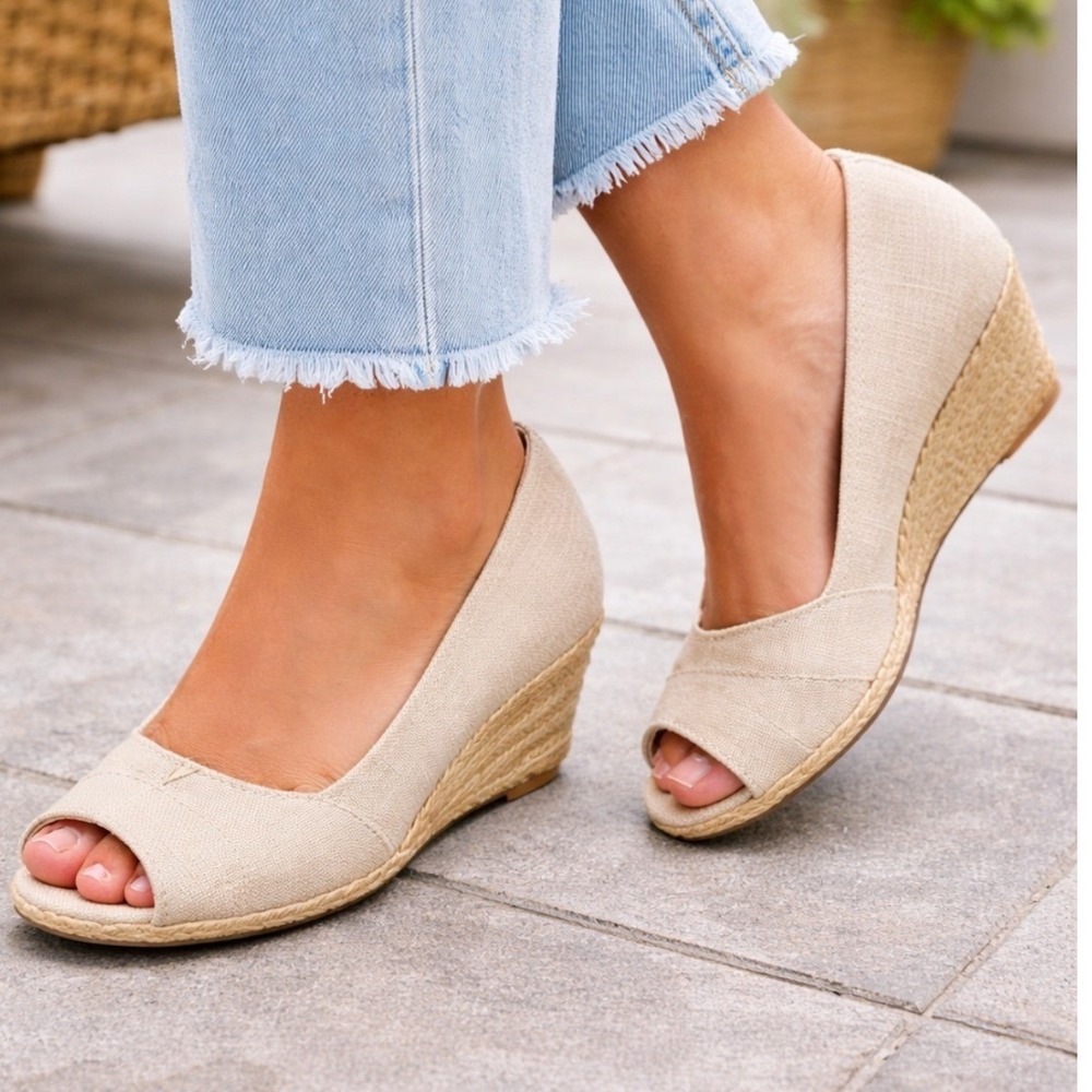 Coach and Four Women's Linen Espadrille Wedge Sandals Beige Peep Toe Size 6.5